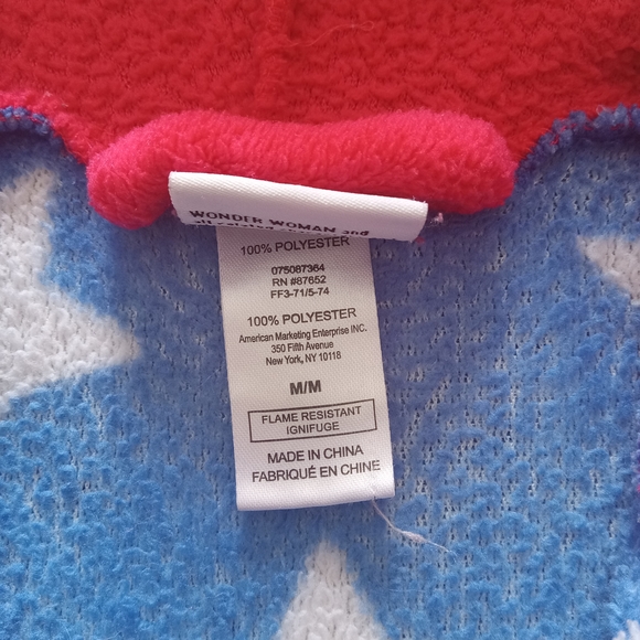 Kids Wonder Woman Robe - Picture 2 of 2